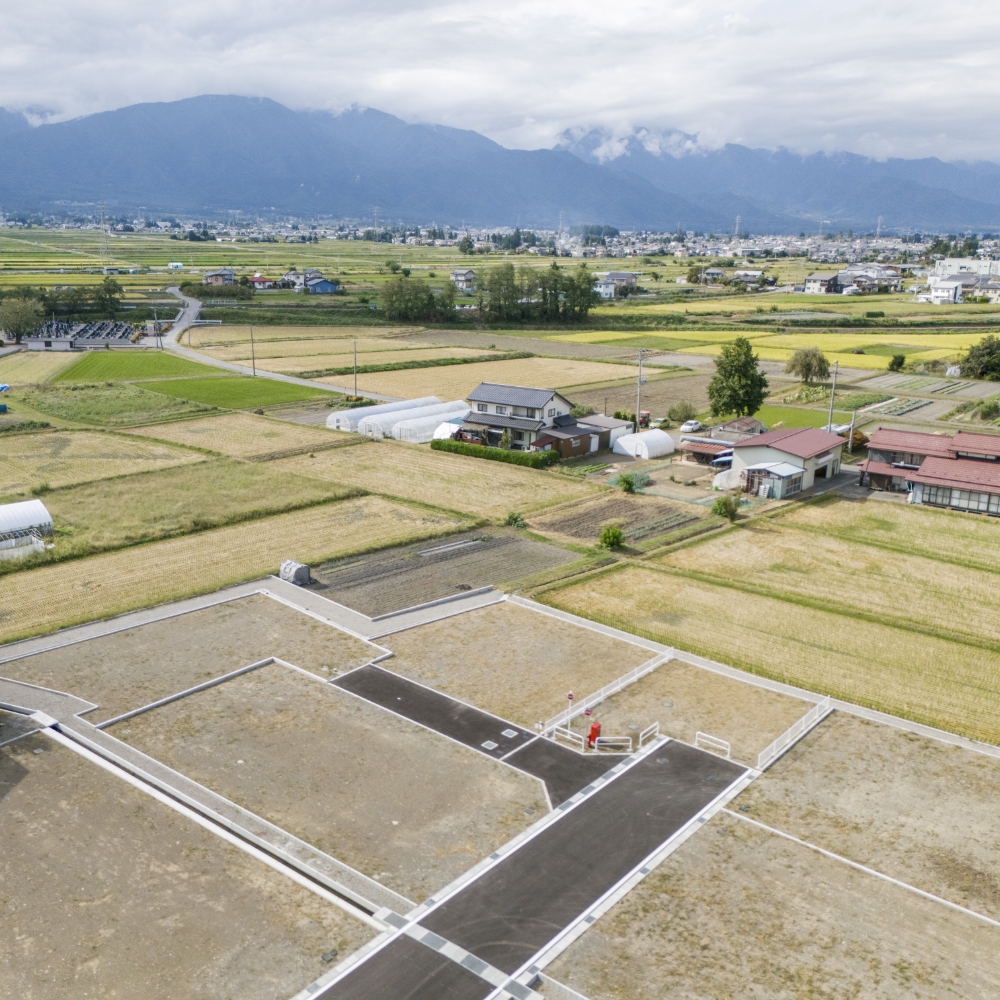 ハウスドゥ あづみ野|ドローンによる空撮